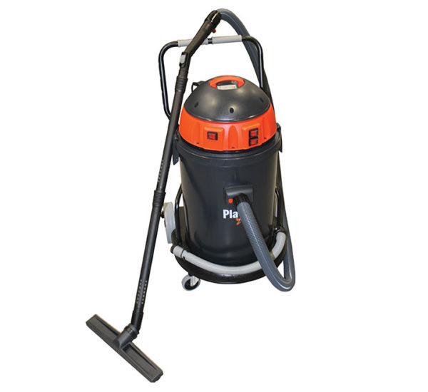 3-motor vacuum cleaner, plastic tank