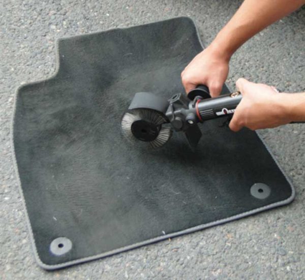 Nettoyage tapis auto - Brosseuse pro